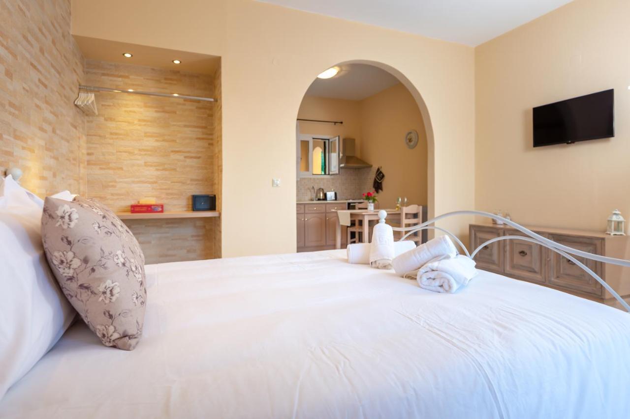 Anelia Apartment Dassia  Bagian luar foto