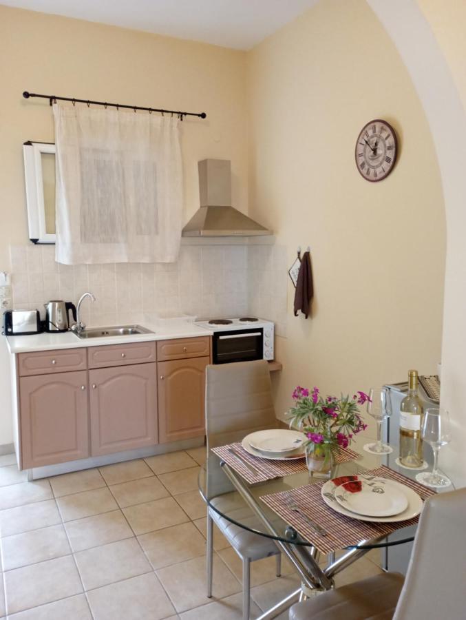 Anelia Apartment Dassia  Bagian luar foto